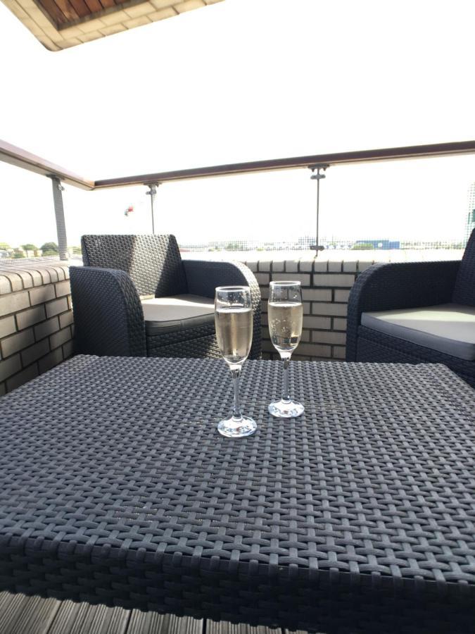 Luxury 2 Bed Penthouse Apartment Near Station Londyn Zewnętrze zdjęcie