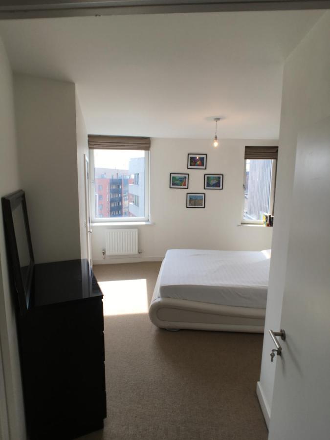 Luxury 2 Bed Penthouse Apartment Near Station Londyn Zewnętrze zdjęcie